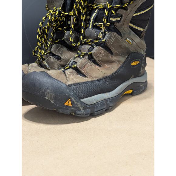 Keen Summit County Insulated Hiking Boots Leather Mens 9 Gorpcore Outdoors Tan